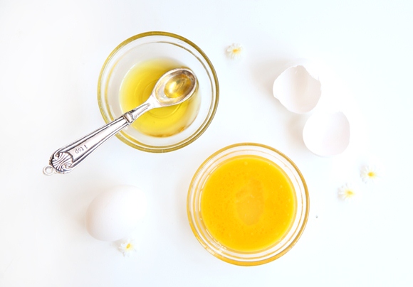 How-To-Make-Egg-Hair-Mask-To-Prevent-Hair-Loss-xtremerain