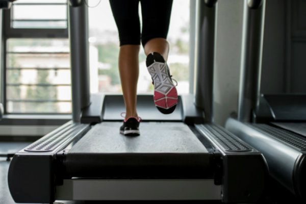 woman-on-treadmill