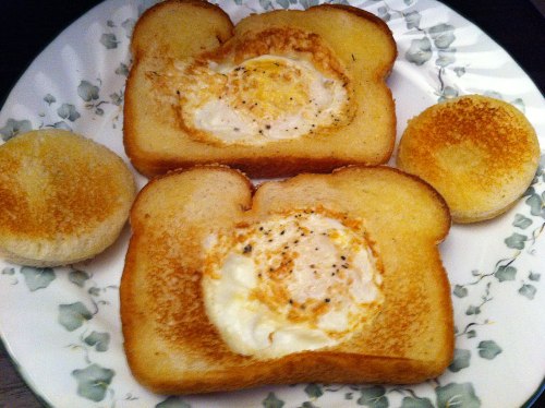 Egg in bread 1