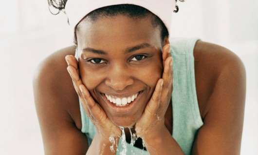 african-american-woman-washing-face-530x318