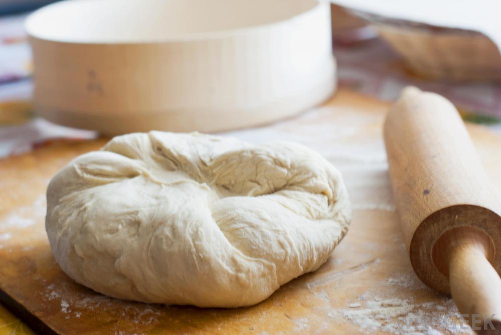 dough-and-rolling-pin