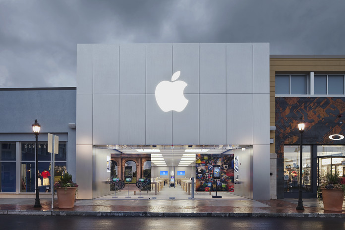 Apple-Store-Legacy-Place