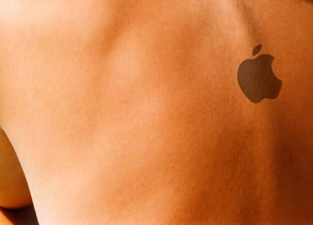 mac-book-apple-tattoo