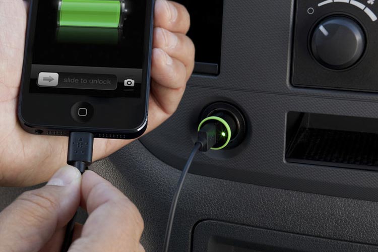Best-iPhone-6-and-iPhone-6-Plus-Car-Chargers