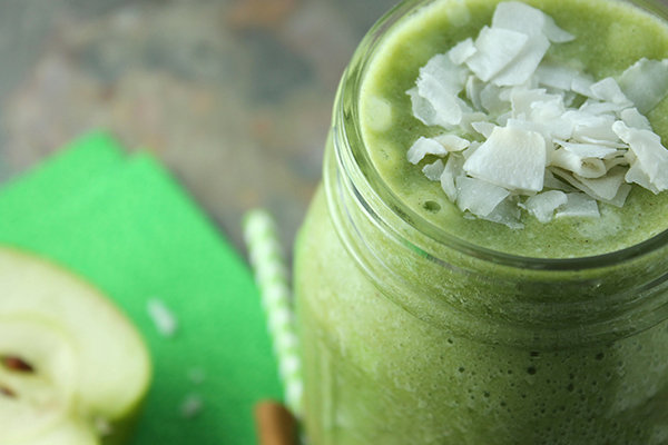Apple and Coconut Smoothie