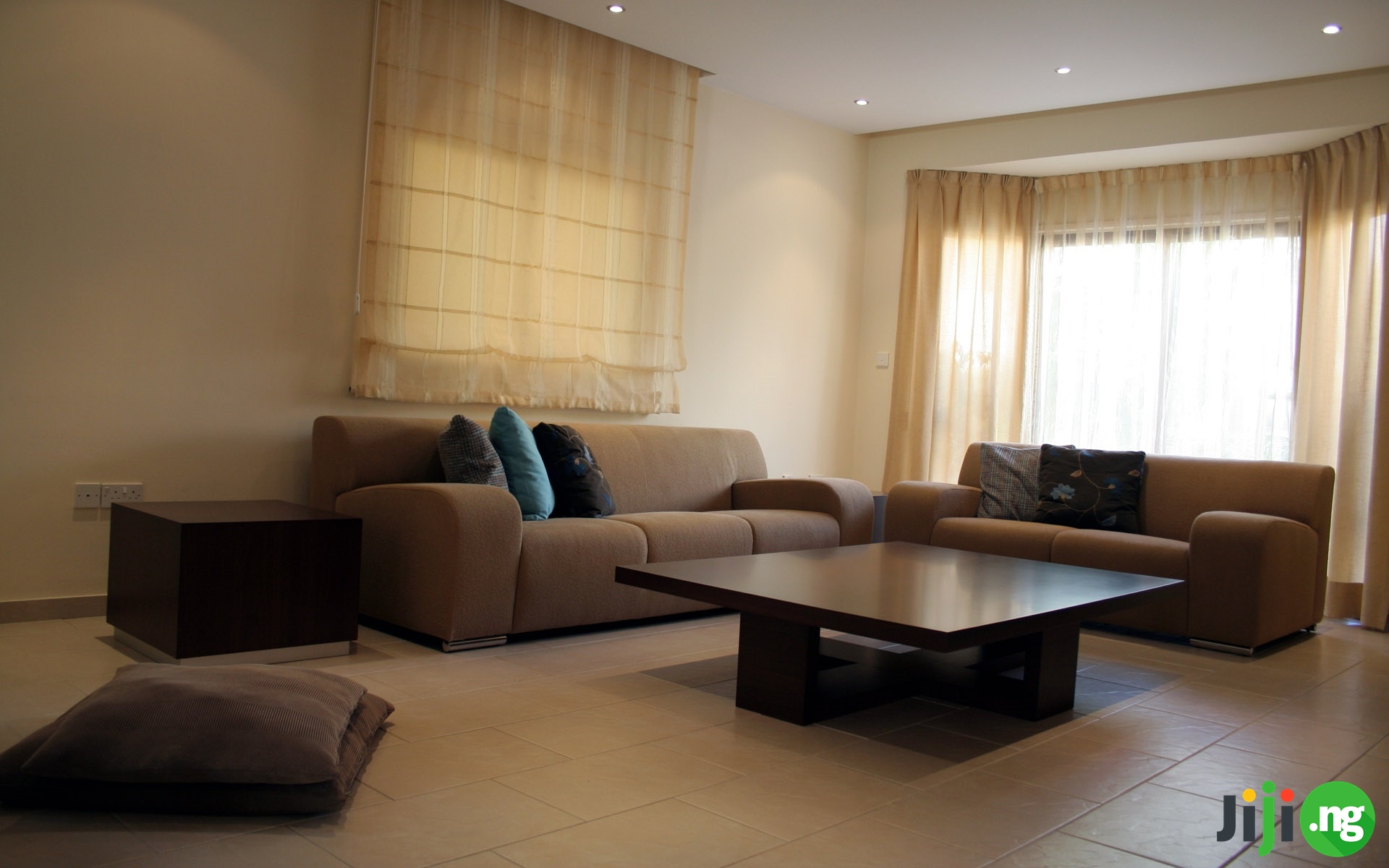 Ideas For Small Flat Middle Class Living Room Decoration In Nigeria On 