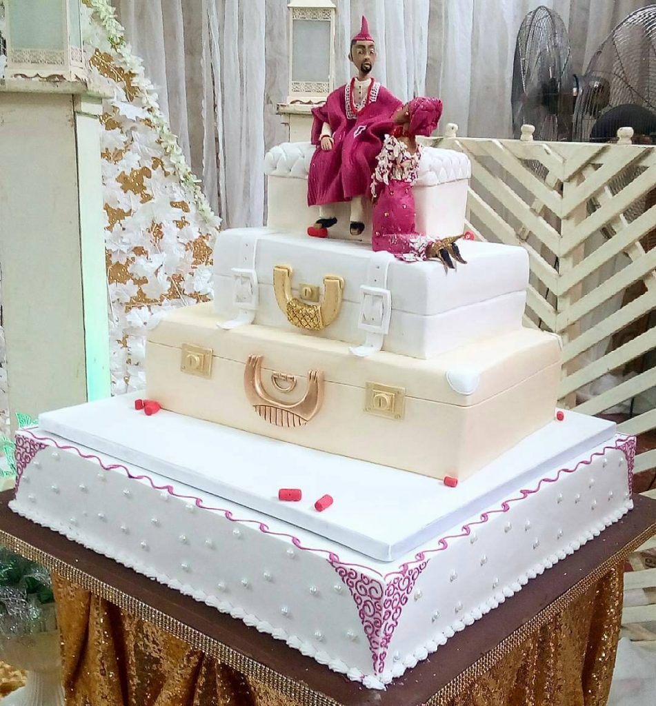 Featured image of post Yoruba Traditional Wedding Cakes - So sit back and follow us as we showcase our top 10 traditional wedding attire for 2017.
