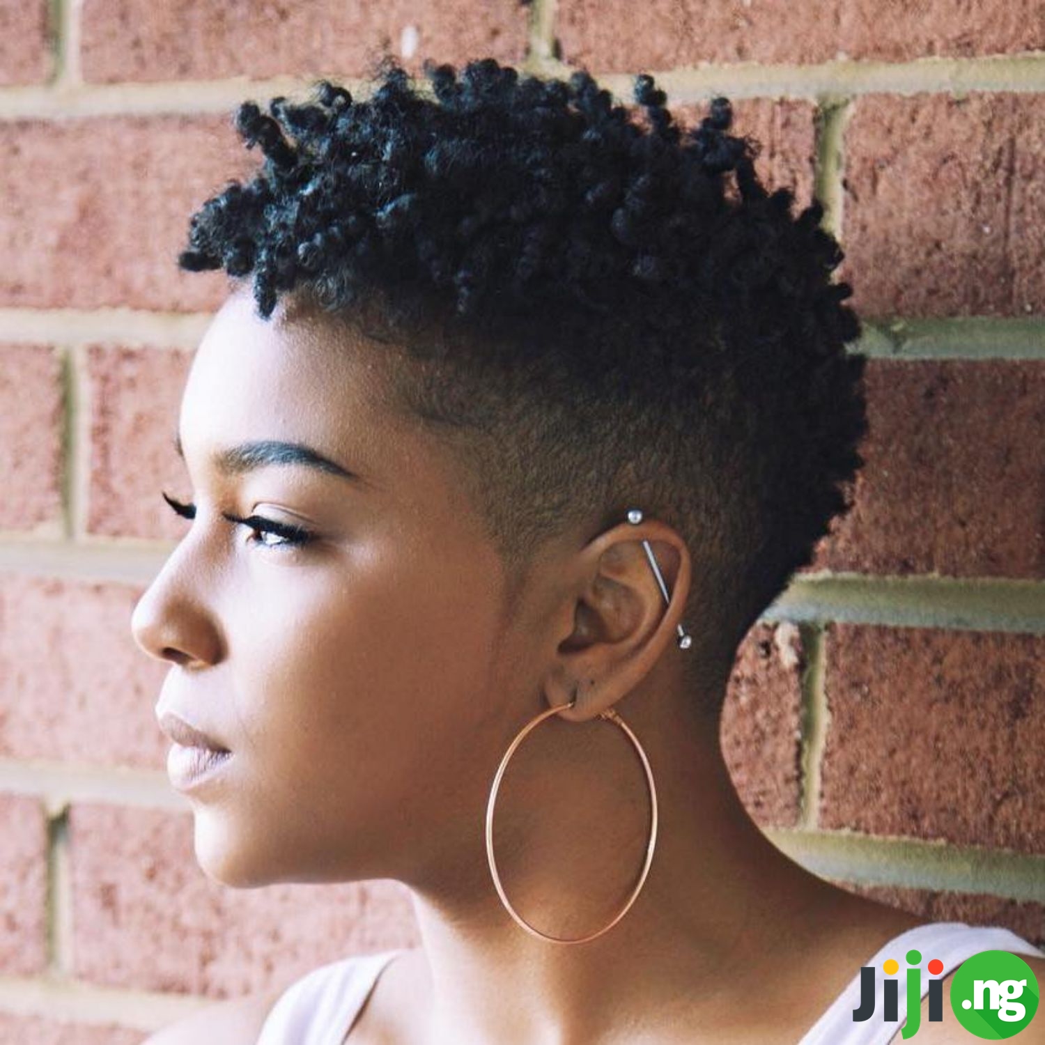 easy natural hairstyles for short hair