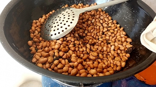 nigerian peanuts