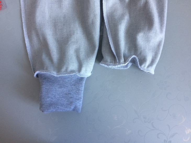 baby jumpsuit cutting and stitching