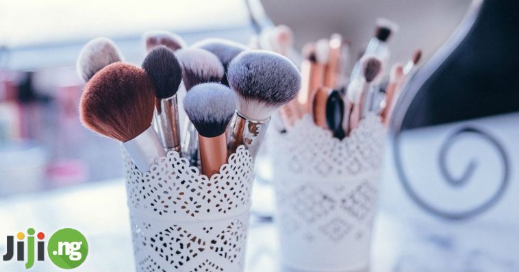 8 Beauty Products You Should Never Share Or Else